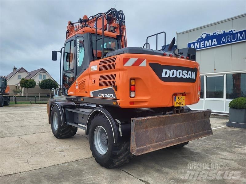 Doosan DX140W-5 Koparki kołowe