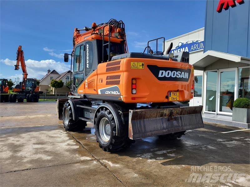 Doosan DX140W-5 Koparki kołowe