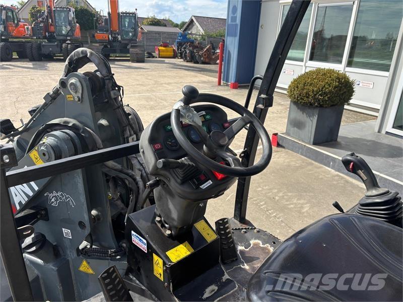 GiANT V6004T Ładowarki kołowe