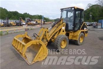 CAT 902 Ładowarki kołowe