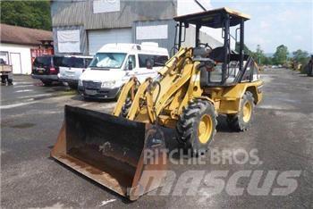CAT 902 Ładowarki kołowe