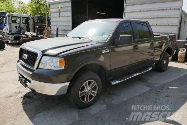 Ford F150 XLT Pick-upy / Pojazdy z otwieranymi burtami