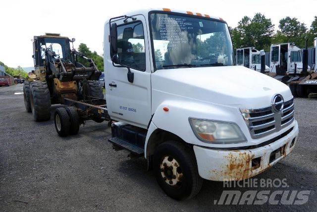 Hino 145 Pojazdy pod zabudowę