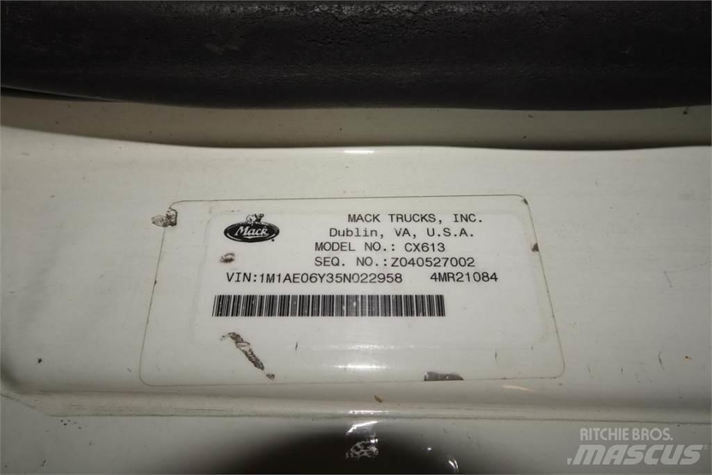 Mack CX613 Pojazdy pod zabudowę