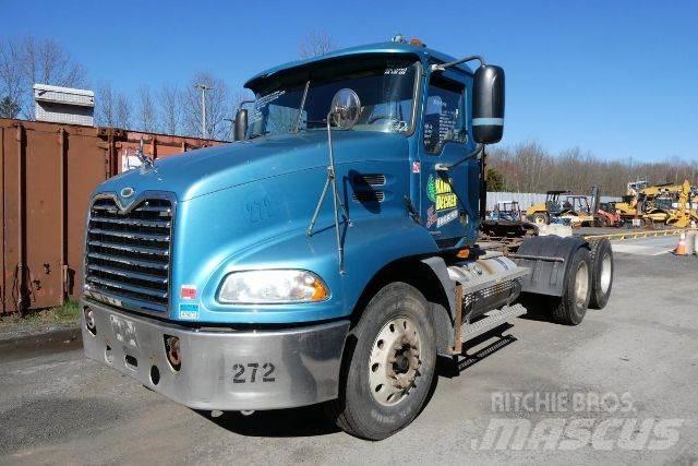 Mack CXN613 Pojazdy pod zabudowę