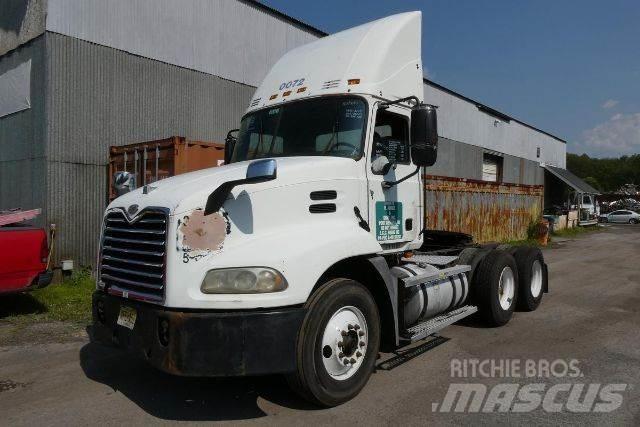 Mack CXN613 Pojazdy pod zabudowę