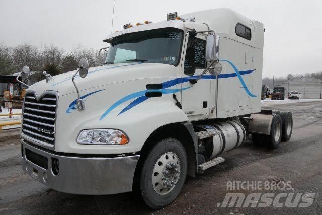 Mack CXU613 Ciągniki siodłowe