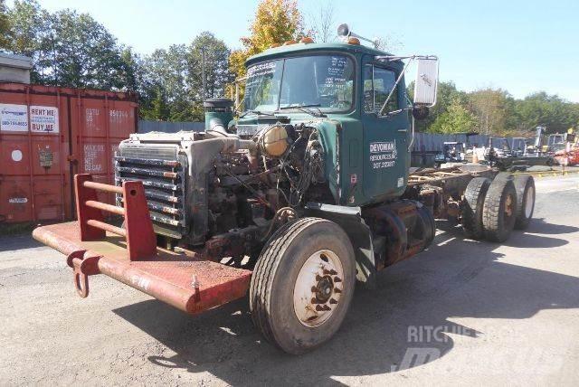 Mack RD688S Pojazdy pod zabudowę