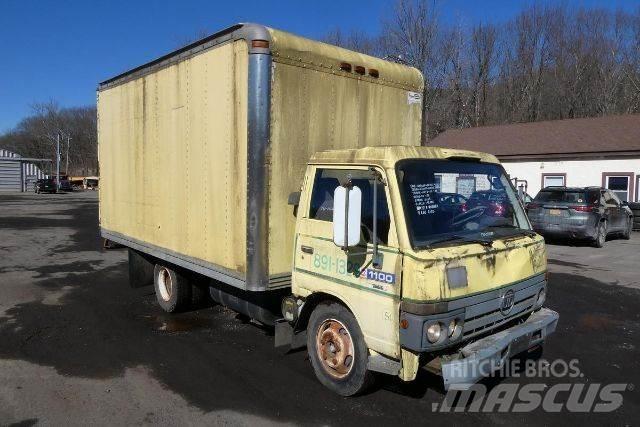 UD 1100 Samochody ciężarowe ze skrzynią zamkniętą
