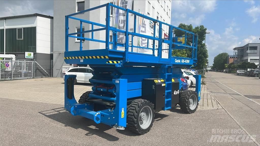 Genie GS-4390RT Podnośniki nożycowe