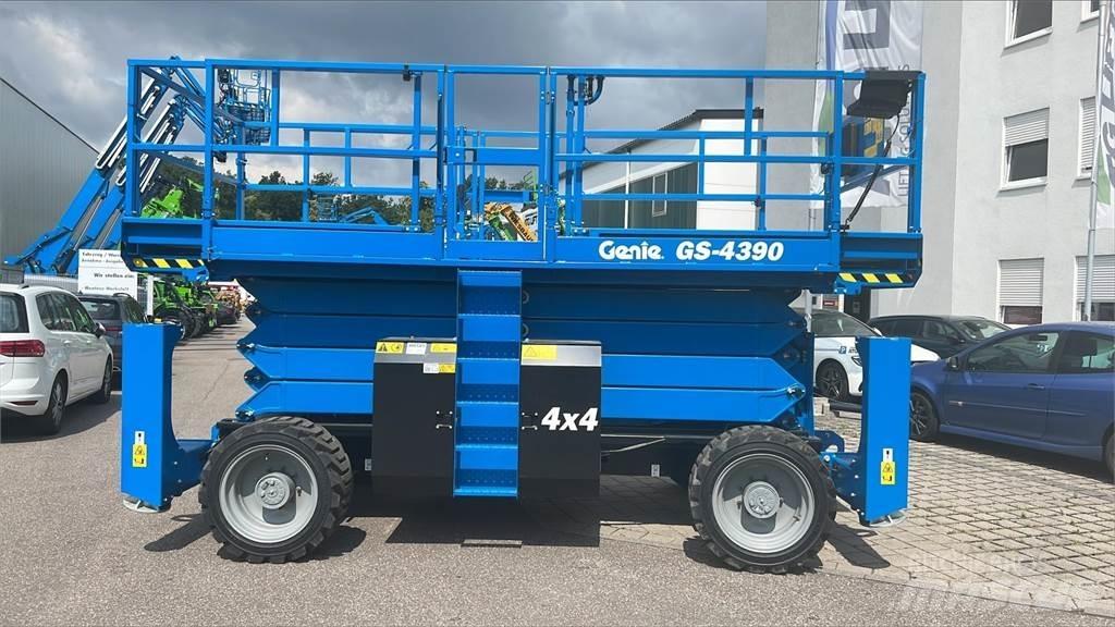 Genie GS-4390RT Podnośniki nożycowe