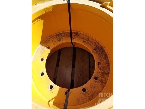 Volvo A25F Opony, koła i felgi