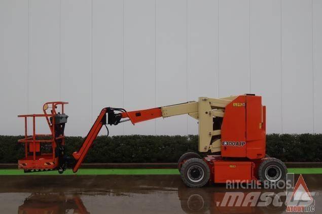 JLG E300AJP Podnośniki przegubowe
