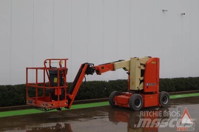 JLG E300AJP Podnośniki przegubowe