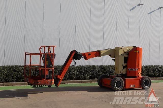 JLG E300AJP Podnośniki przegubowe