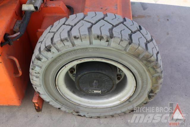 JLG E300AJP Podnośniki przegubowe