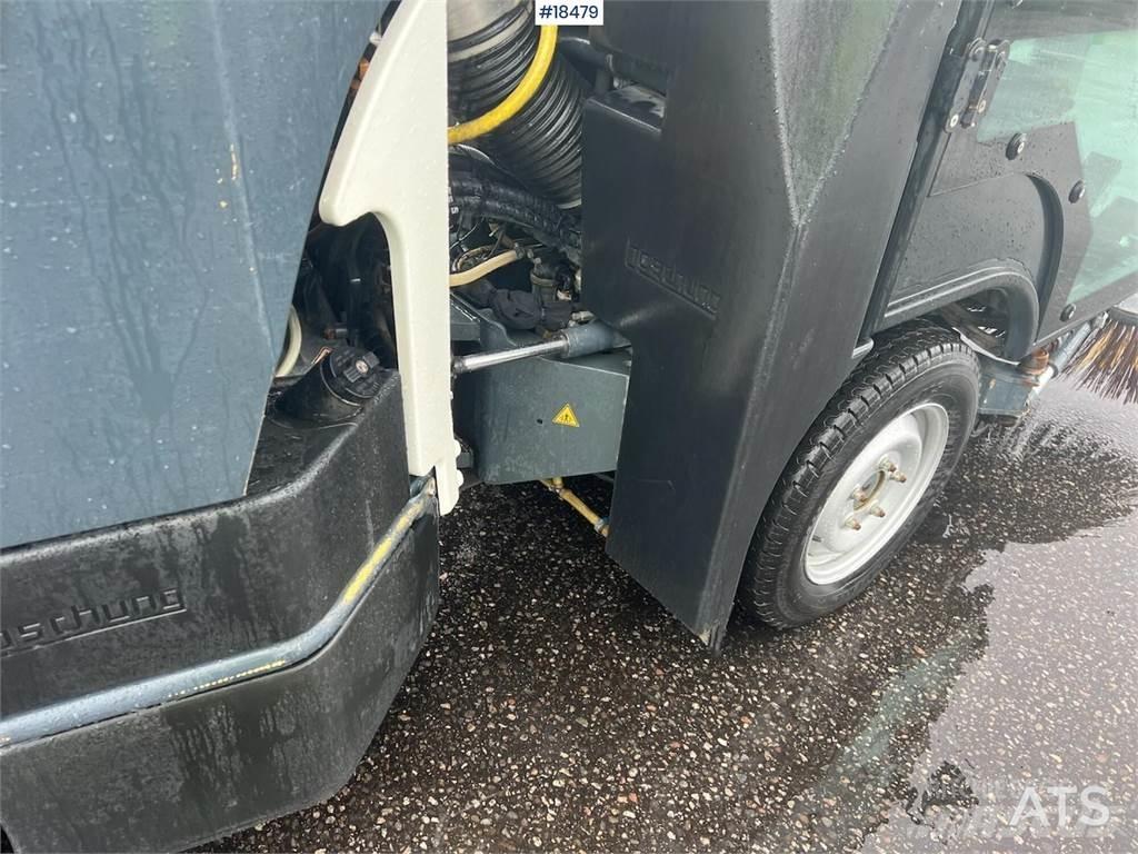 Boschung S2 sweeper Zamiatarki