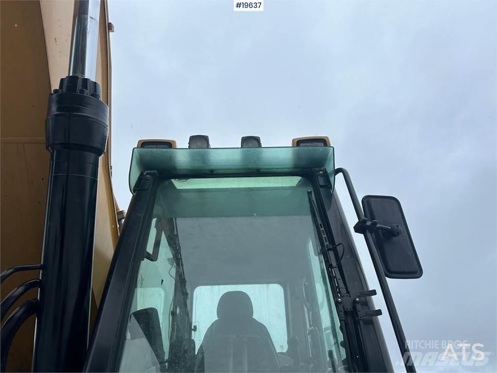 CAT 300D Koparki gąsienicowe