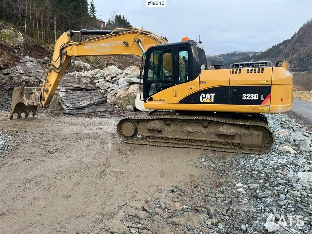 CAT 323D Koparki gąsienicowe