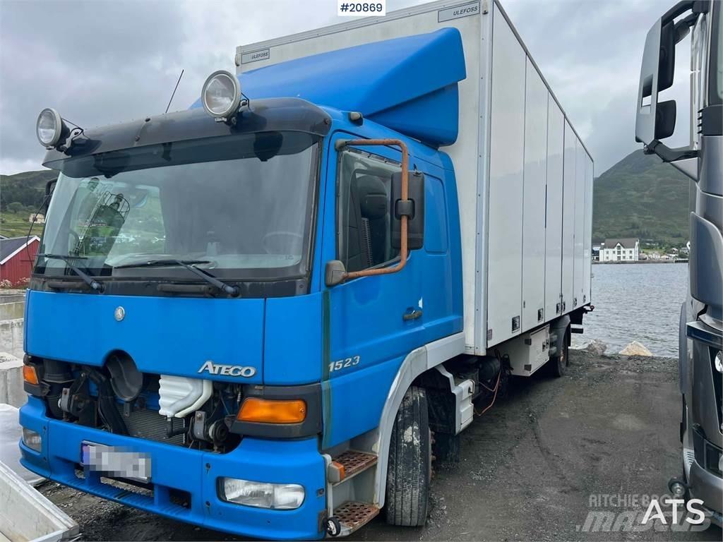 Mercedes-Benz 1523 Samochody ciężarowe ze skrzynią zamkniętą