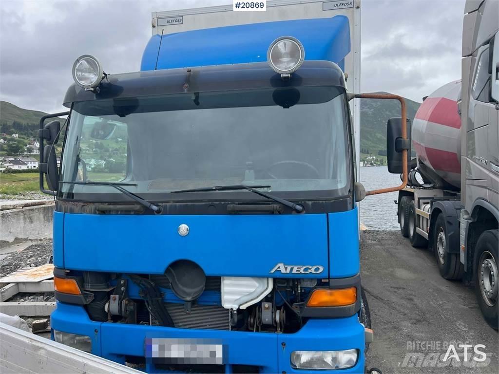 Mercedes-Benz 1523 Samochody ciężarowe ze skrzynią zamkniętą