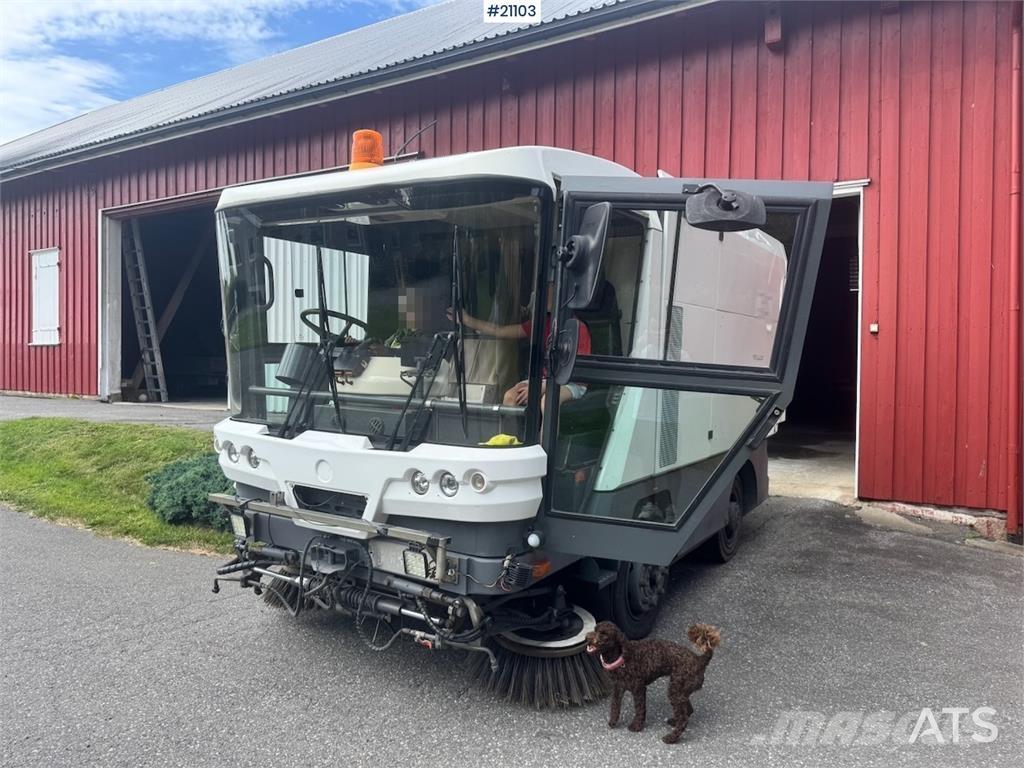 Ravo 540 Sweeper. Zamiatarki