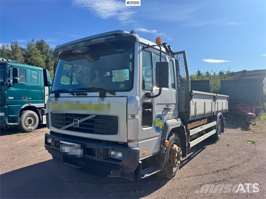 Volvo FL250 Truck. Ciężarówki typu Platforma / Skrzynia