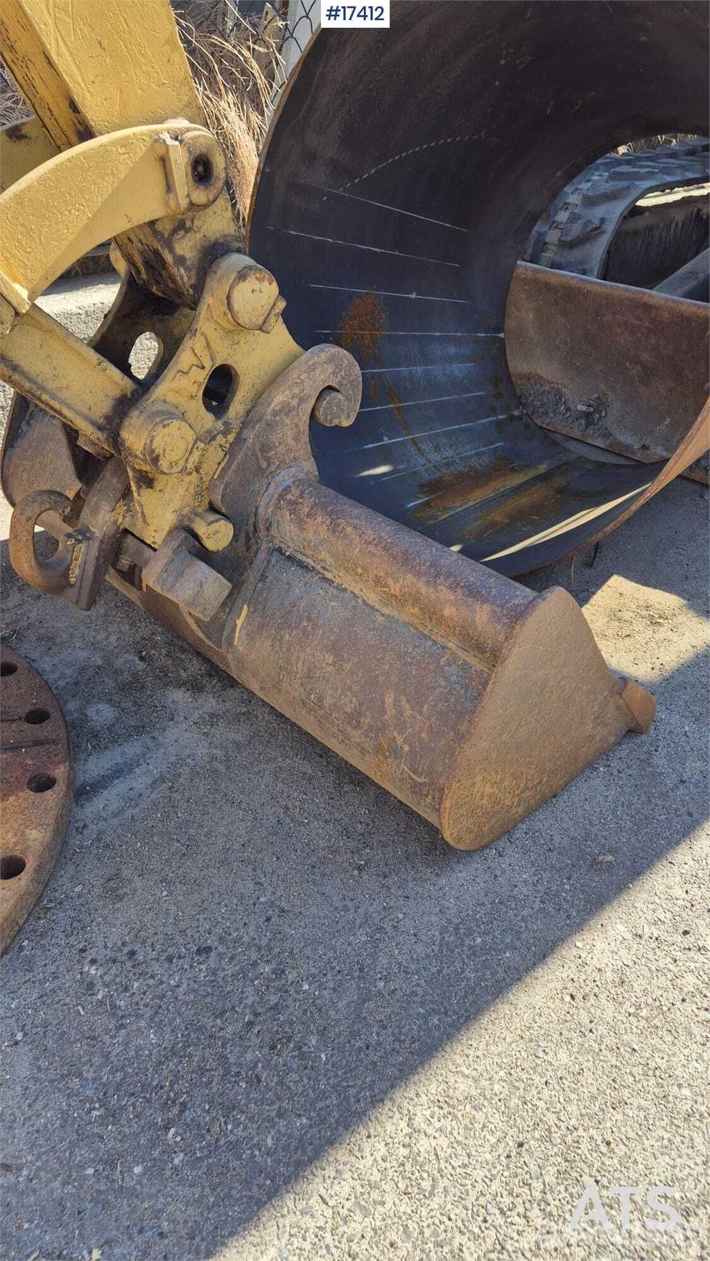 CAT 302.5 Minikoparki