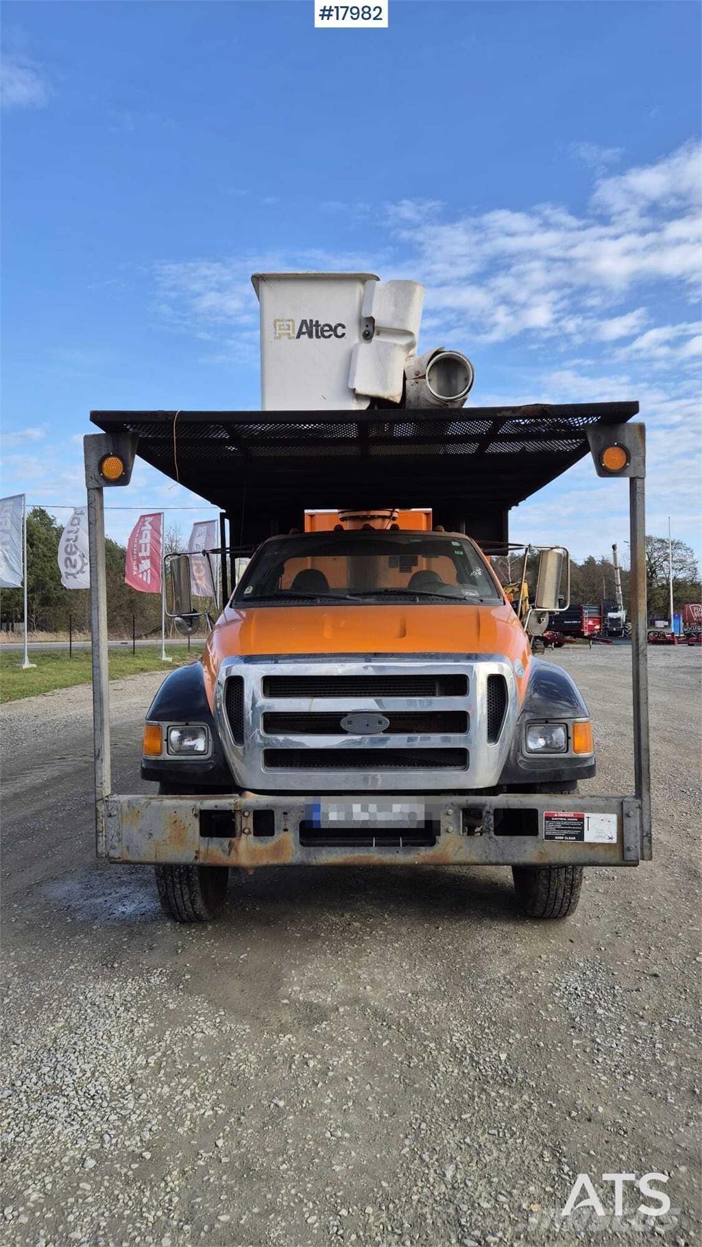 Ford F750 Żurawie samochodowe
