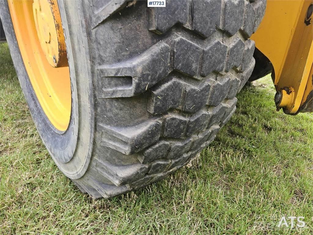 JCB 4CX Koparko-ładowarki