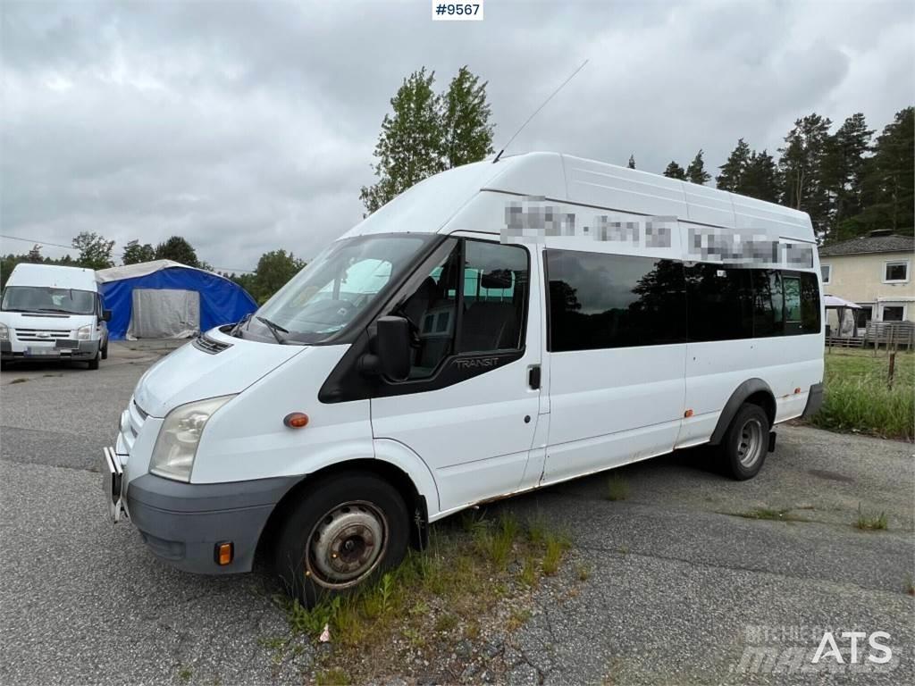 Ford Transit Minibusy
