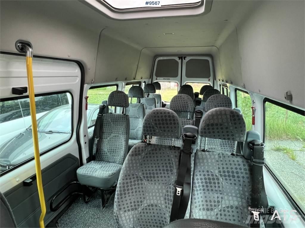 Ford Transit Minibusy