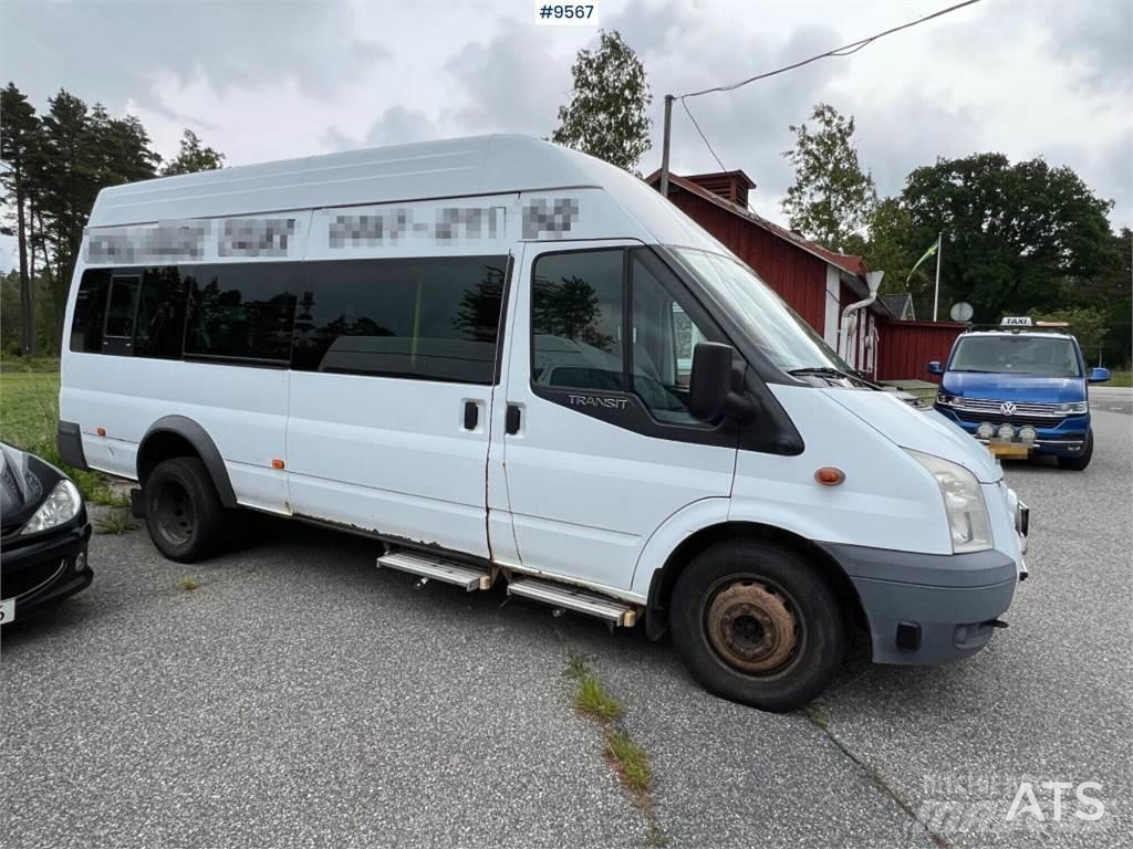 Ford Transit Minibusy