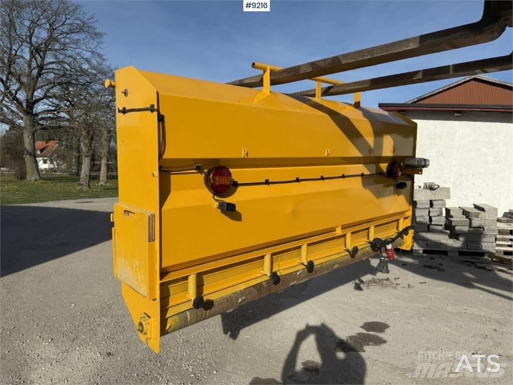  Forshaga Sandspridare Transport - Inne