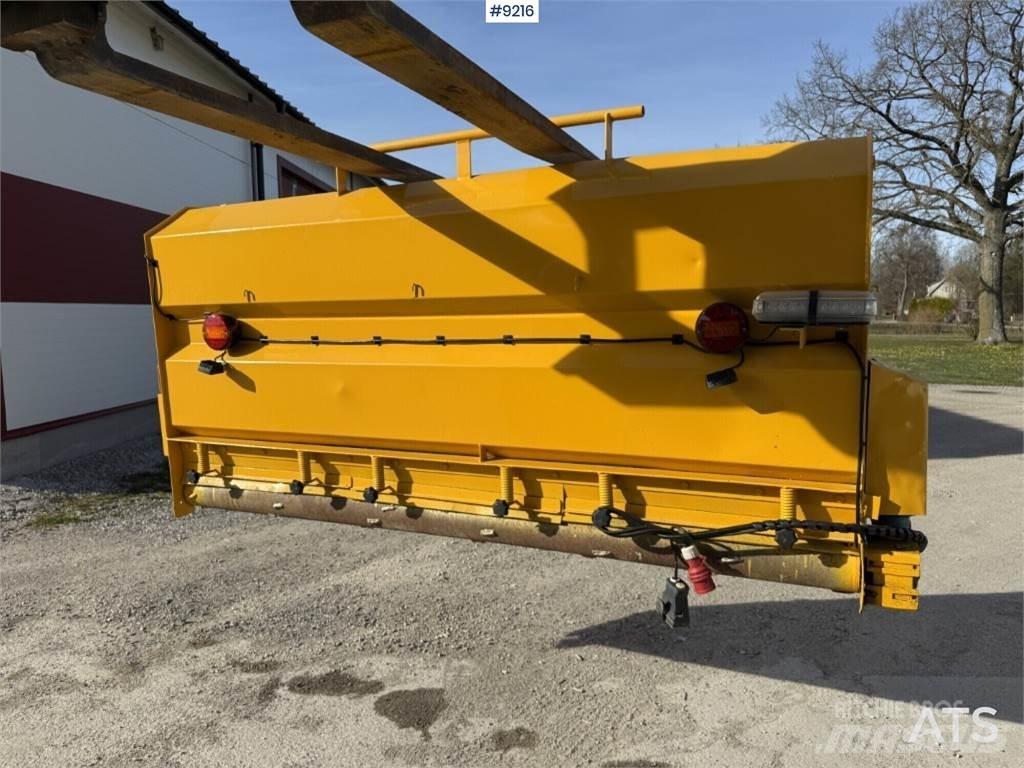  Forshaga Sandspridare Transport - Inne