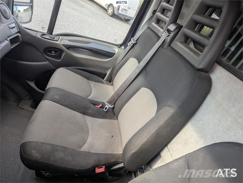 Iveco Daily Samochody ciężarowe ze skrzynią zamkniętą