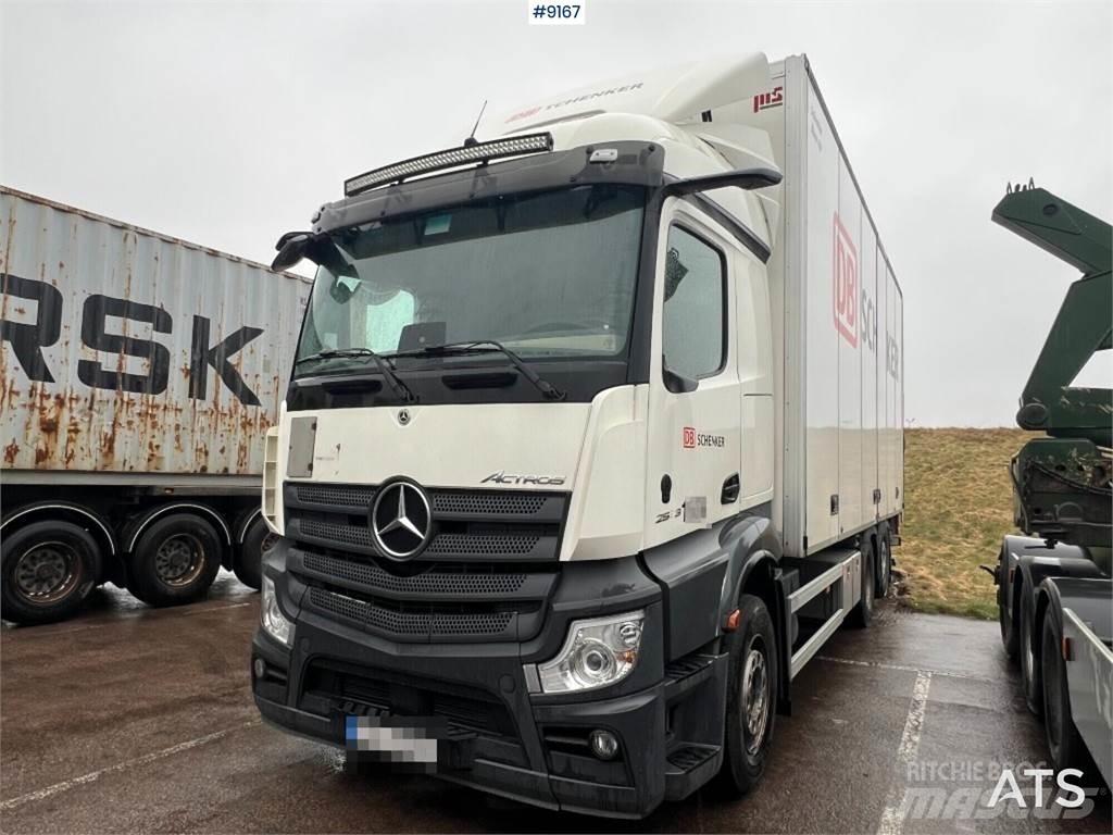 Mercedes-Benz Actros Samochody ciężarowe ze skrzynią zamkniętą