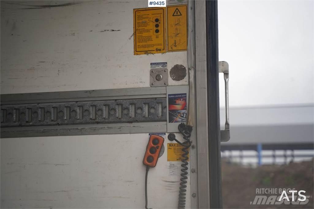 Mercedes-Benz ATEGO Samochody ciężarowe ze skrzynią zamkniętą