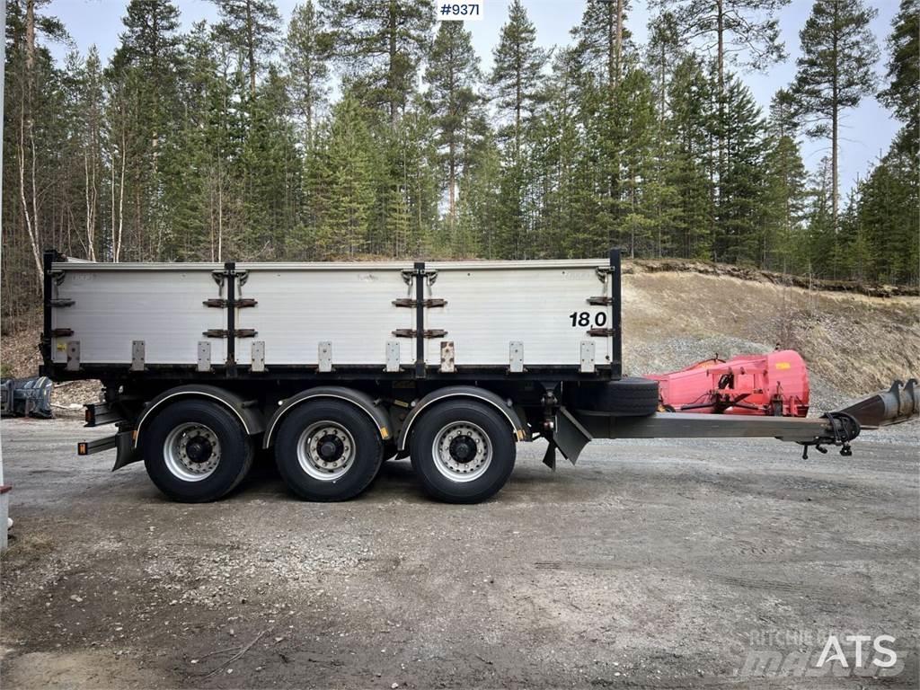 RKP Tippvagn Inne przyczepy
