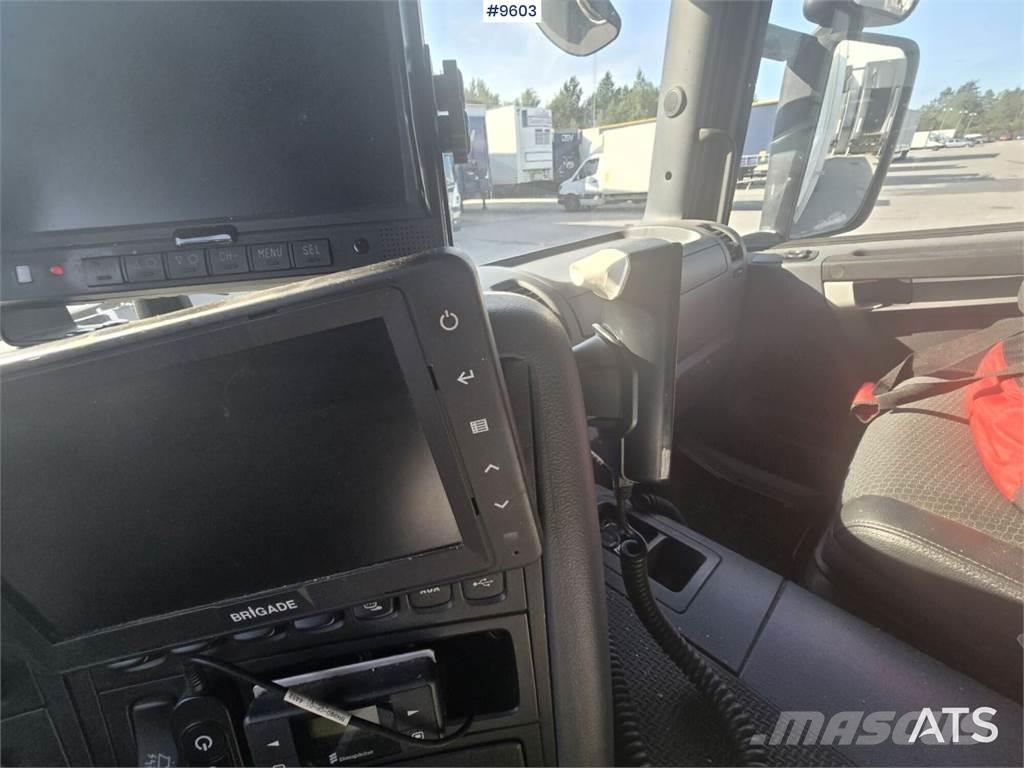 Scania P280 Skåpbil Samochody ciężarowe ze skrzynią zamkniętą
