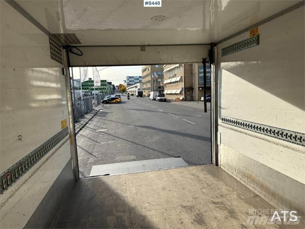 Scania P280B4X2NB Samochody ciężarowe ze skrzynią zamkniętą