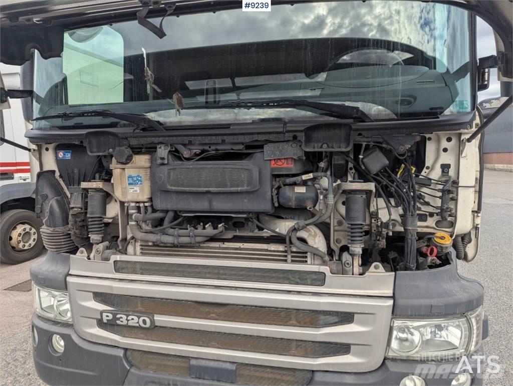 Scania P320 Samochody ciężarowe ze skrzynią zamkniętą