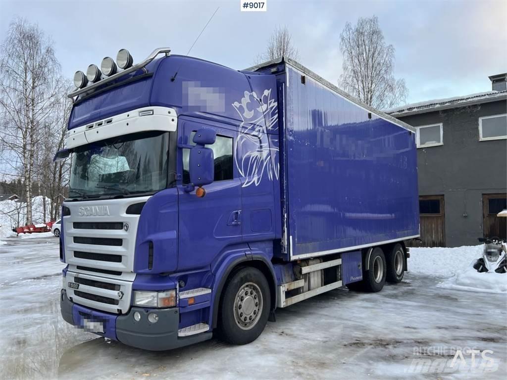 Scania R560 Samochody ciężarowe ze skrzynią zamkniętą