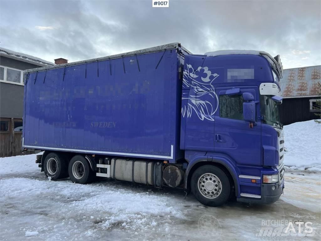 Scania R560 Samochody ciężarowe ze skrzynią zamkniętą