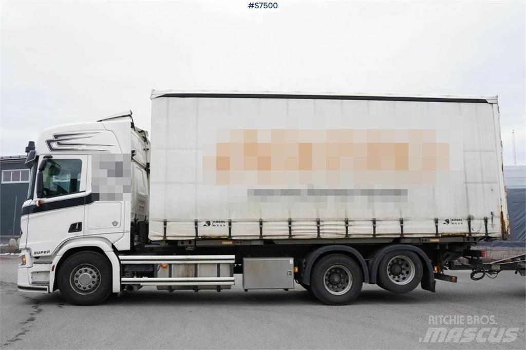 Scania R580 Samochody ciężarowe ze skrzynią zamkniętą