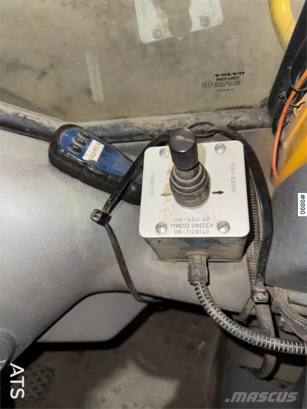 Uni-väg UV-280 Pługi