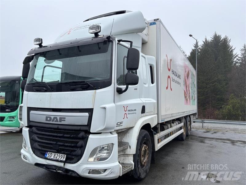 DAF CF Samochody ciężarowe ze skrzynią zamkniętą