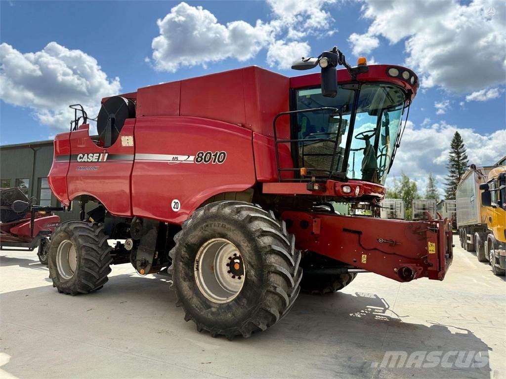 Case IH 8010 Kombajny zbożowe