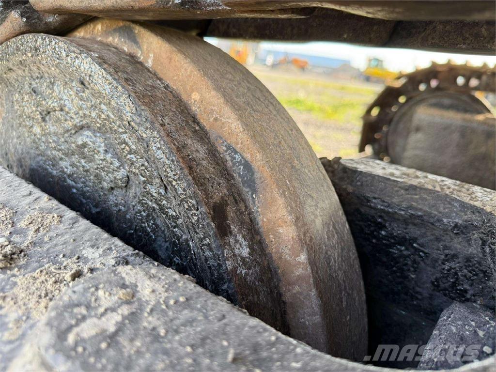 CAT 323 D Koparki gąsienicowe