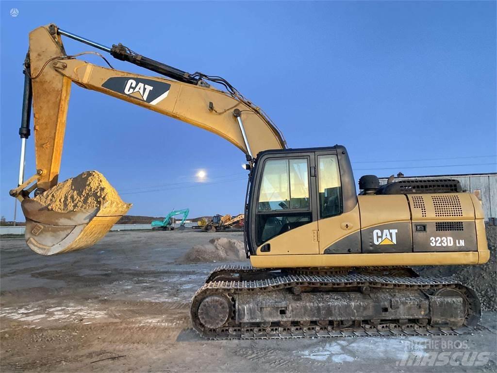 CAT 323 DLN Koparki gąsienicowe